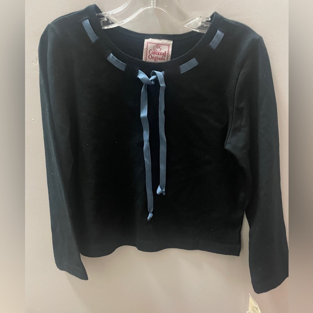 Shirt with blue ribbon